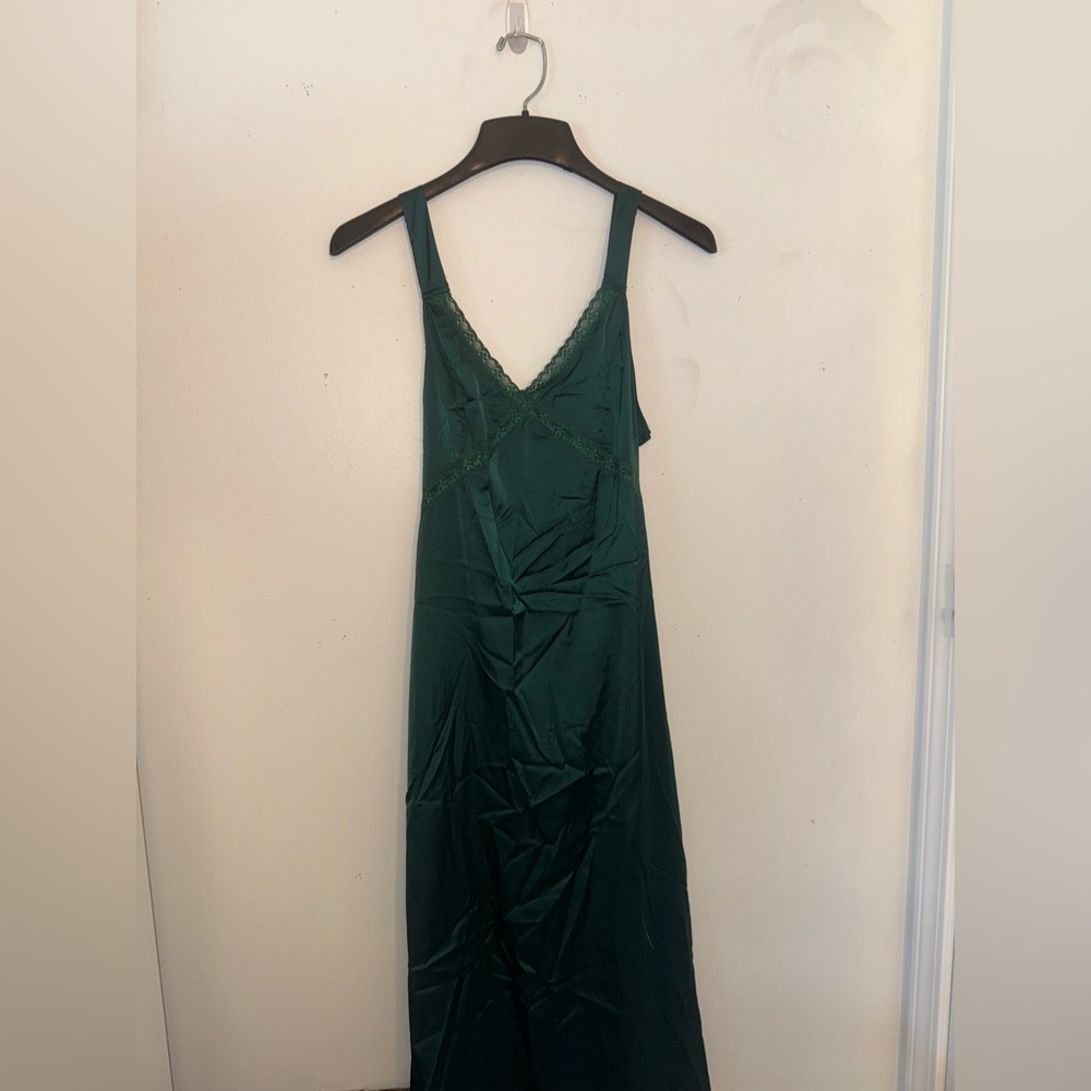 Cider Deep Green V-Neck Dress